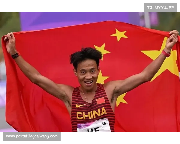 全运会何杰男子马拉松夺冠,称“沙漠里也能绽放玫瑰” 全运会何杰男子马拉松夺冠,称“沙漠里也能绽放玫瑰”