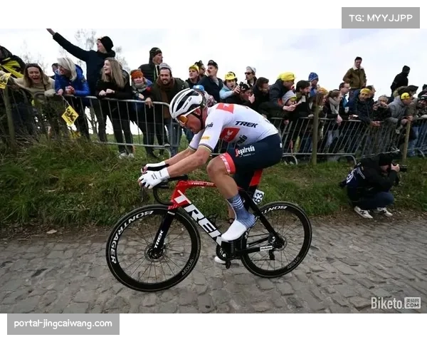 MVDP强势卫冕！范德普尔赢下穿越弗兰德斯赛